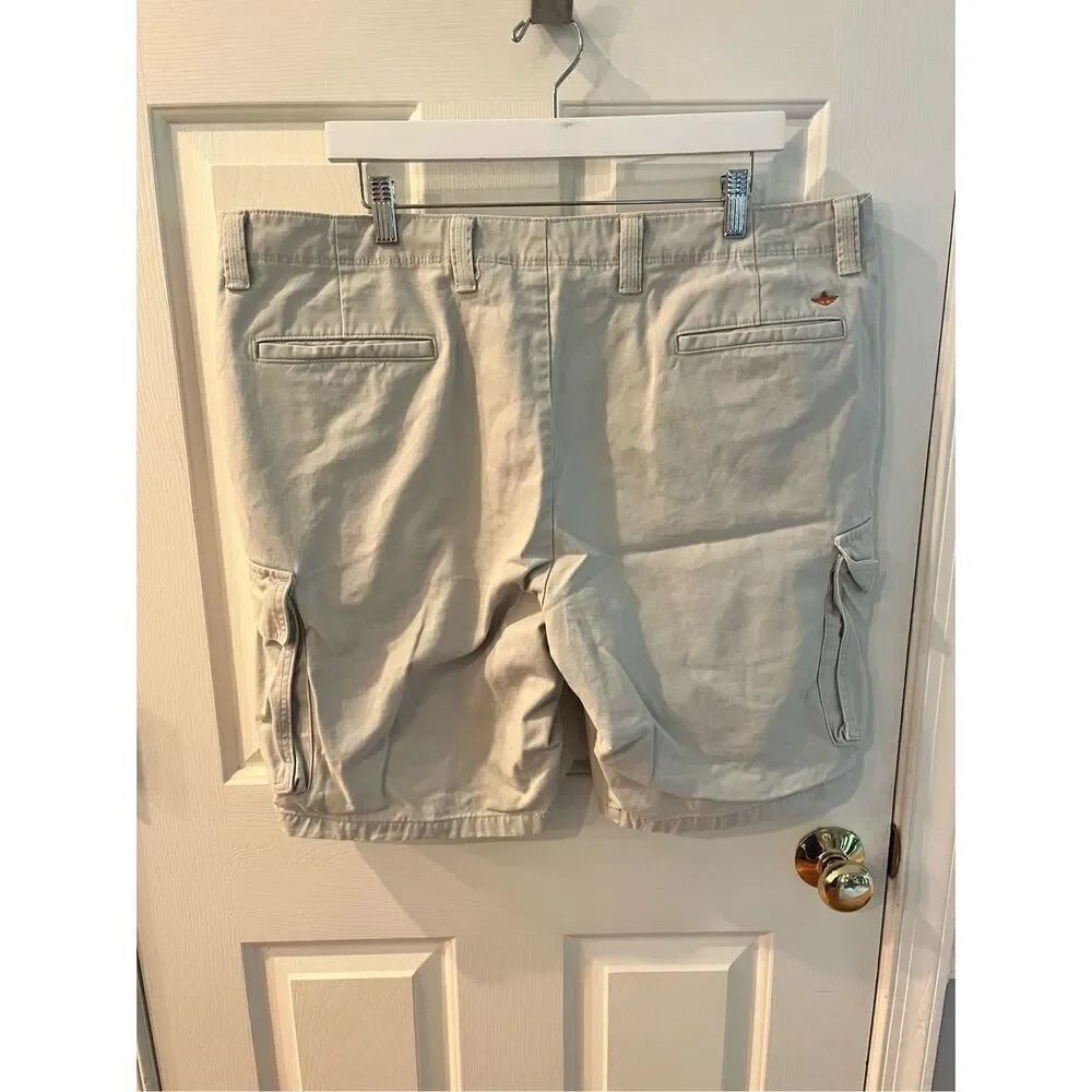 Dockers Putty Classic Fit Cargo Shorts sz 40 EUC